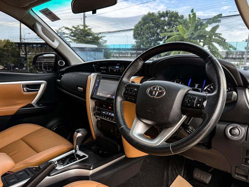 ขาย Toyota Fortuner 2.8V 4wd ปี20 9