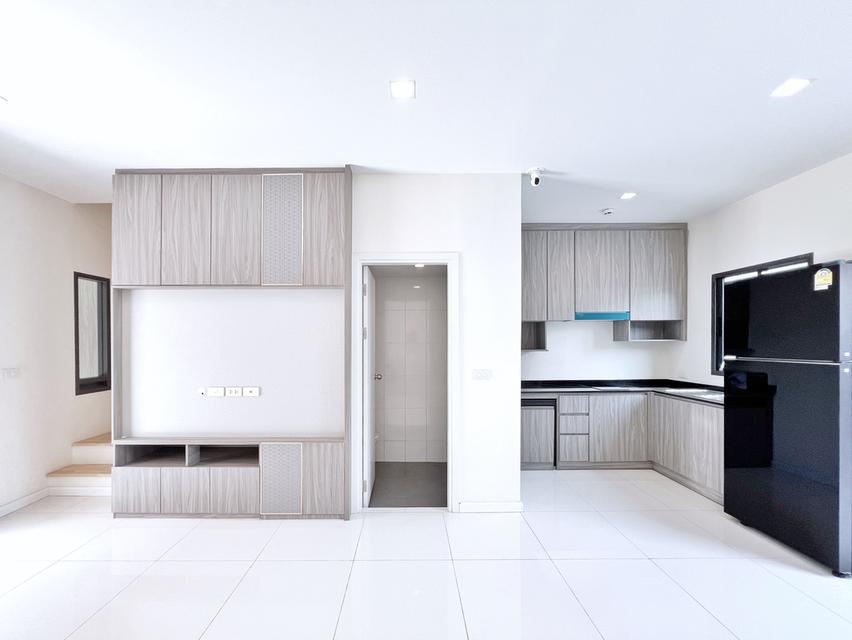 ✨ขายพรีเมียมทาวน์โฮม 3 ชั้น โครงการ EIGEN ไอเจ้นท์ พัฒนาการ บ้านใหม่ไม่เคยเข้าอยู่ เฟอร์ครบพร้อมอยู่ 3