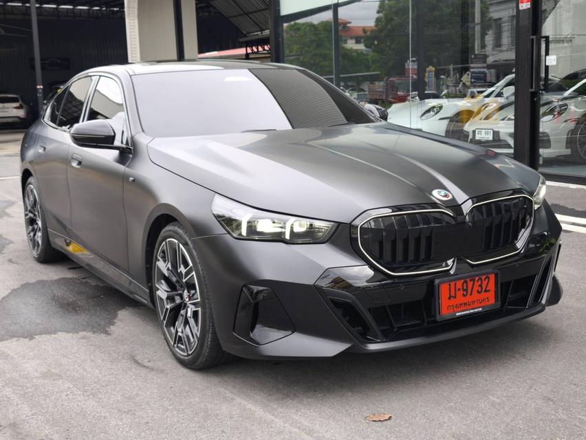 รหัสรถ KPV9732 🚘✨ BMW 530e M SPORT PRO (ปี 2025) ✨🚘 5