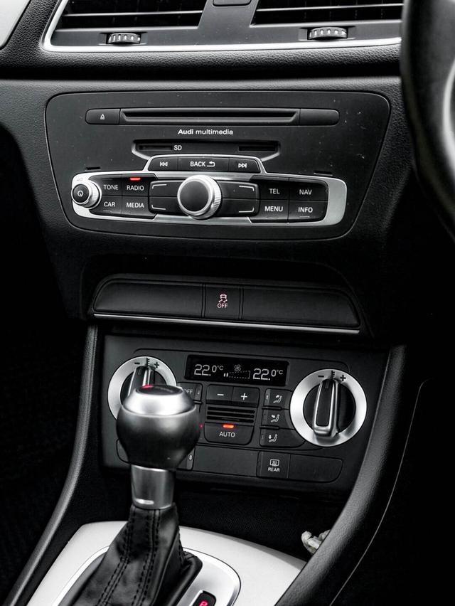 Audi Q3 2.0 Quattro SUV ปี 2014 รถศูนย์ Audi มือเดียวป้ายแดง 13