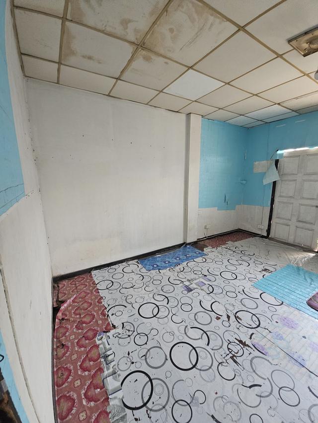 ขายทาวน์เฮ้าส์ หมู่บ้านบุษบาวิลล์ นนทบุรี ฿ 1,100,000  ขายทาวน์เฮ้าส์ หมู่บ้านบุษบาวิลล์ (Butsaba Ville)  บ้านเลขที่ 89/115 ซอย 2 ซ.บางรักน้อย 1/3 ท่า 10