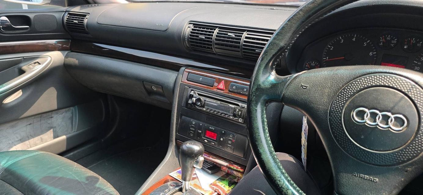 รถ Audi A4 รถบ้าน สภาพดี รูปที่ 9