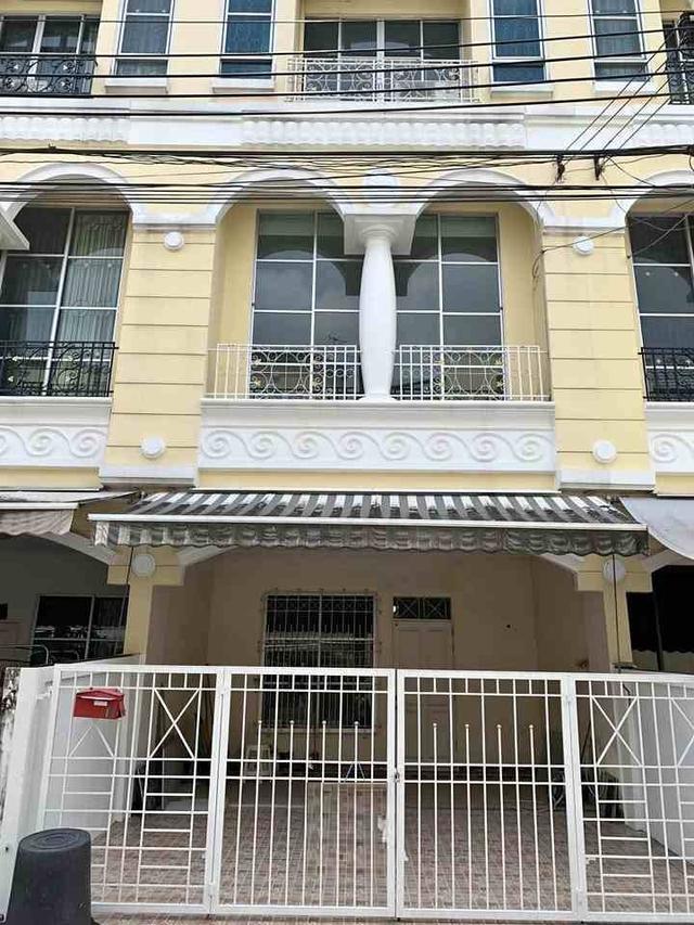 B995 ให้เช่าทาวน์โฮม บ้านกลางเมืองพระราม9-ศรีนครินทร์ ก่อนถึงซอยกรุงเทพกรีฑา8 1