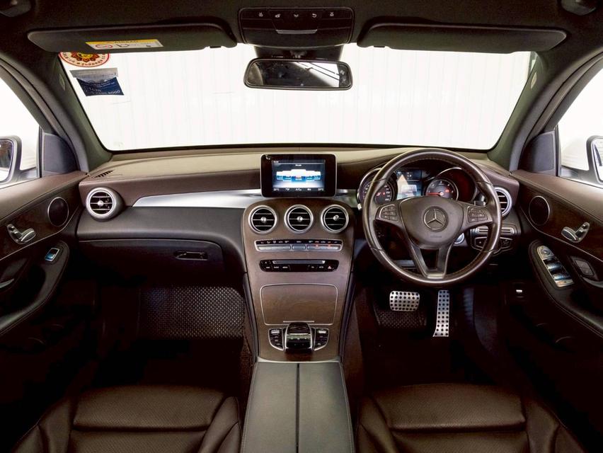 Mercedes Benz GLC 250d AMG ปี จด 2019 12