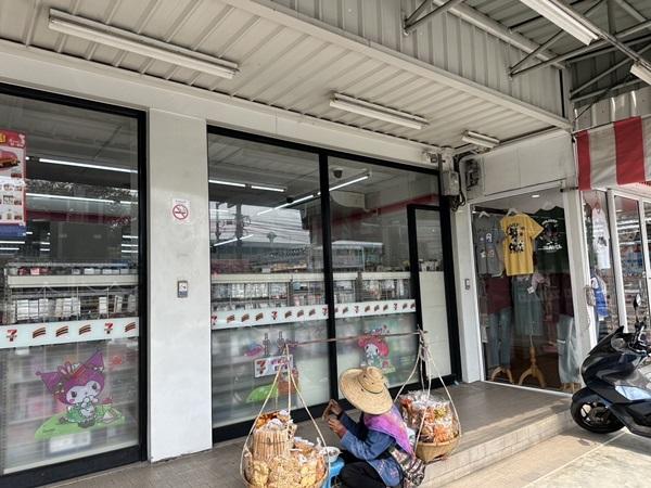 ขายตึกทำเลทองแบริ่ง ตรงข้าม รร.เซนต์โยเซฟ พร้อมผู้เช่า(7-11) ผลตอบแทน มากกว่า 5 เปอร์เซ็น 6