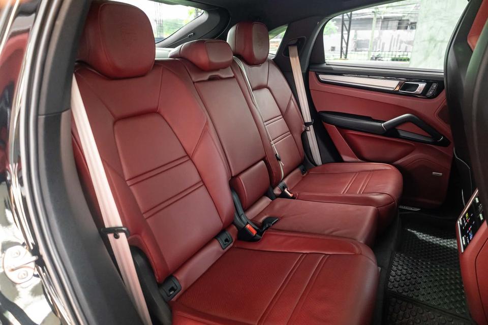Cayenne Coupe Platinum Edition 6