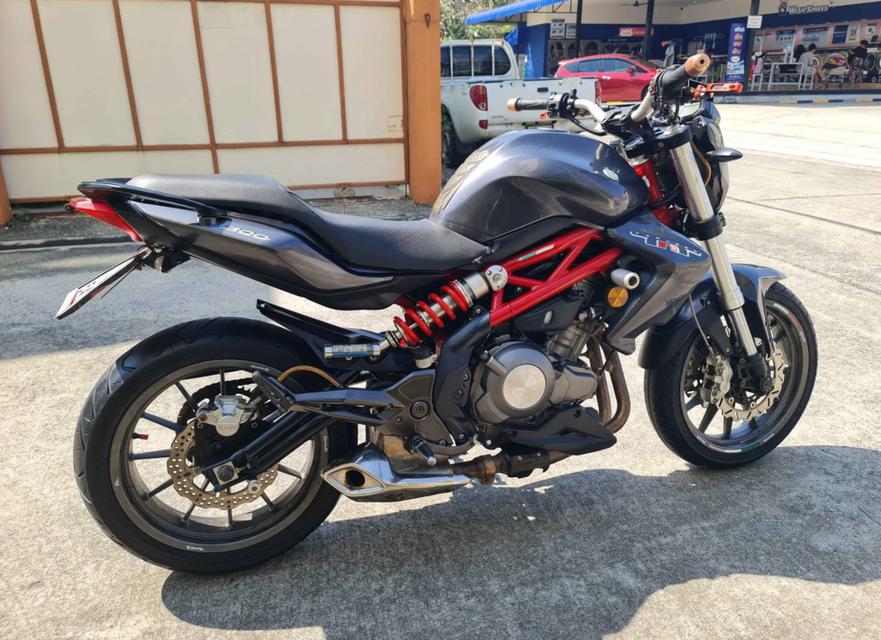 ส่งต่อ Benelli TNT 300 ปี 2016 3