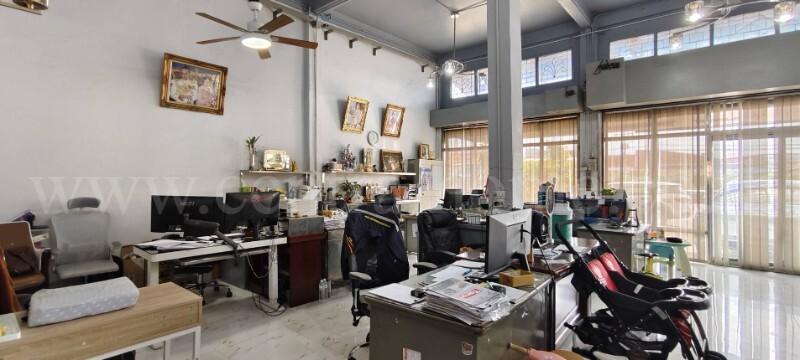 อาคารพาณิชย์ 3 ชั้นครึ่ง 3 คูหา ติดถนนเพชรเกษม ทำเลดี ราคาถูก 7