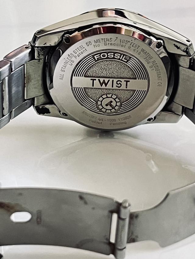 OSSIL TWIST รุ่นพิเศษ – หน้าปัดโชว์เฟืองบางส่วน (Semi Skeleton)