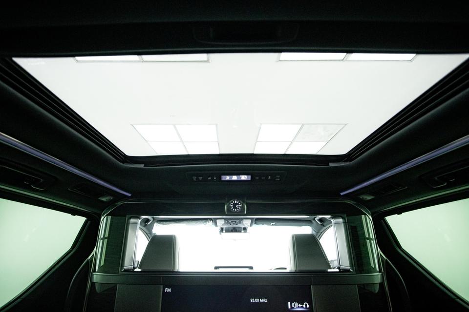 LEXUS LM300h 2.5 HYBRID E-FOUR EXECUTIVE 4-SEATER FIRST CLASS 2021  13