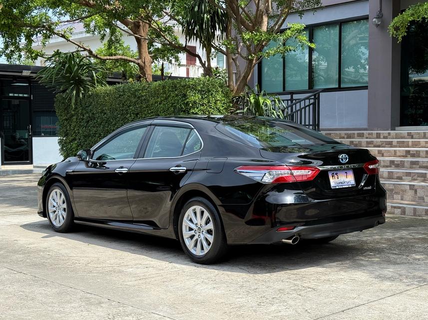 2020 TOYOTA CAMRY HV PREMIUM รถมือเดียวออกป้ายแดง รถวิ่งน้อย เข้าศูนย์ทุกระยะ ไม่เคยมีอุบัติเหตุครับ 6