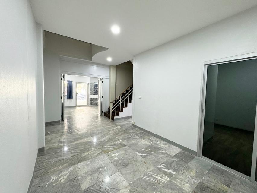 ขาย / เช่าด่วน ทาวน์เฮ้าส์ 4 ชั้น หมู่บ้าน วราธรวิลล์ พัฒนาการ 44 16