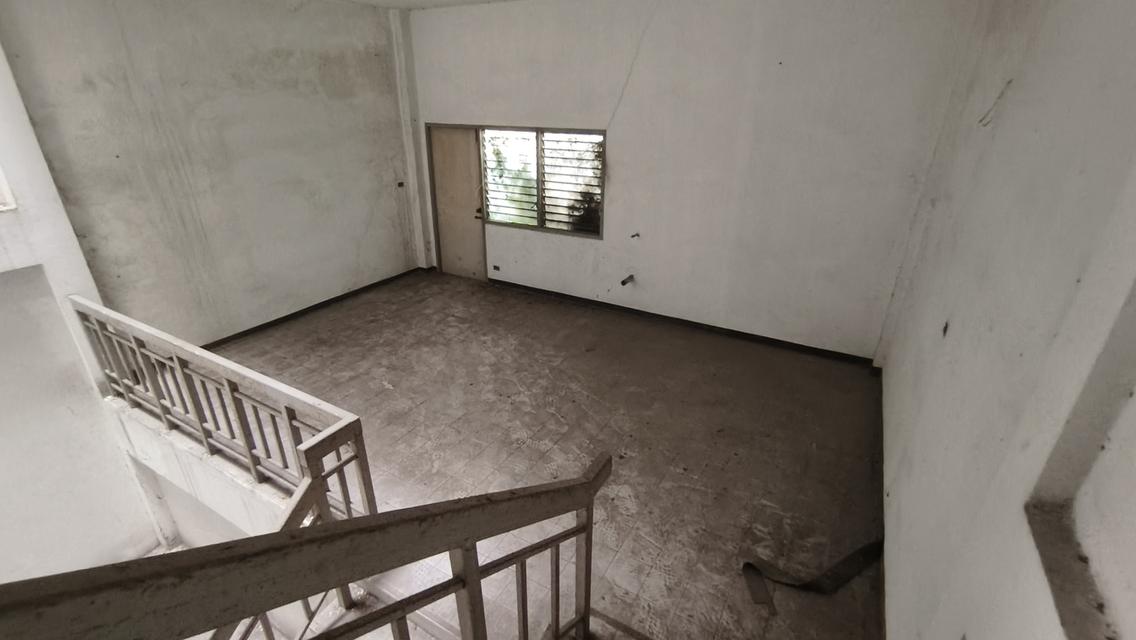 ขายถูกทาวน์โฮมใกล้สถานีรถไฟฟ้ามัยลาภ 4