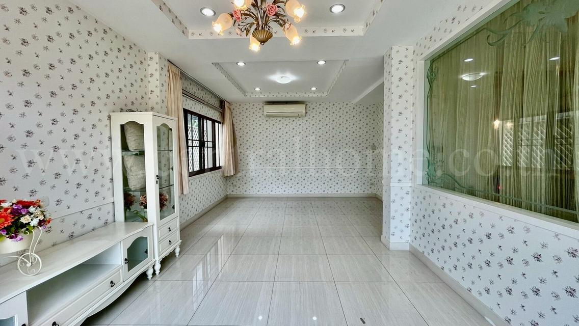 บ้านเดี่ยว เศรษฐสิริ ประชาชื่น เรสซิเด้นท์ 3 หลังริม รีโนเวทใหม่ทั้งหลัง  8