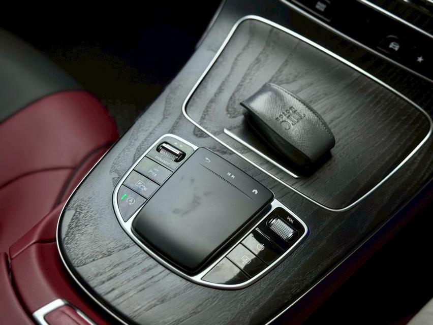 Benz CLS 220d AMG Premium W257 สีขาว Y2024 8
