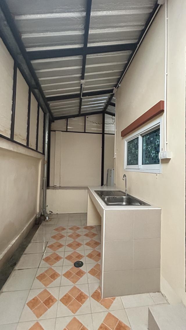 ทาวน์เฮาส์ชั้นเดียว ใกล้นิคมอุตสาหกรรม อีสเทอร์นซีบอร์ด 7