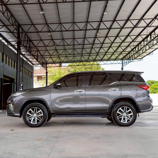 รหัสรถ 12AT8484 TOYOTA FORTUNER 2.4 V 2WD | ปี : 2017 6