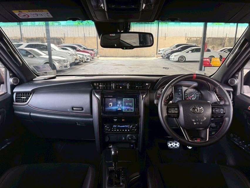 ปี 2025 TOYOTA FORTUNER, 2.8 GR SPORT BLACK TOP 4WD รูปที่ 9