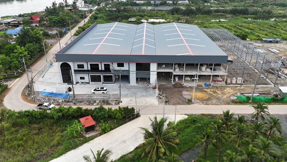ให้เช่าโรงงานมือหนึ่ง 3 ไร่ 2800 ตรม. ขอใบรง.4 ได้ สมุทรสาคร ใกล้วัดพันธุวงษ์ ซ.สีวาพาสวัสดิ์-พันธุวงษ์