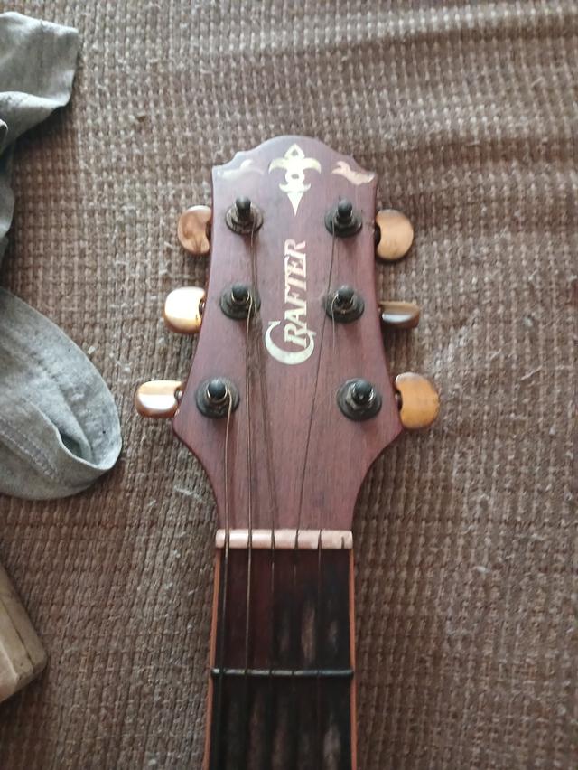 กีต้า crafter ga7/n  2