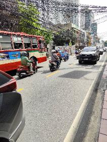 Old house for sale need to rebuild for residence business zone near MRT HUAIKHWANGขายที่ดินแปลงเล็ก 27 ตรว  ห้วยขวาง ต้องสร้างใหม่ 27 วา  6