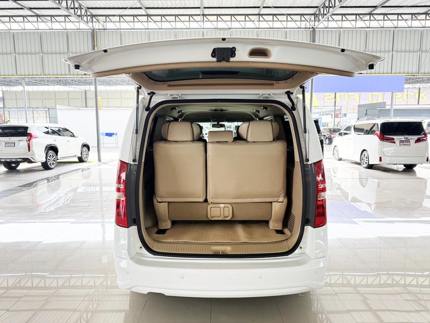  Hyundai Grand Starex 2.5 VIP (ปี 2017) Wagon AT 15
