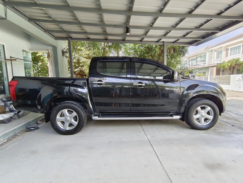 ขาย รถกระบะ 4ประตู เกียร์ Auto Isuzu ปี 2014 Hilander 2.5 Z Prestige Auto