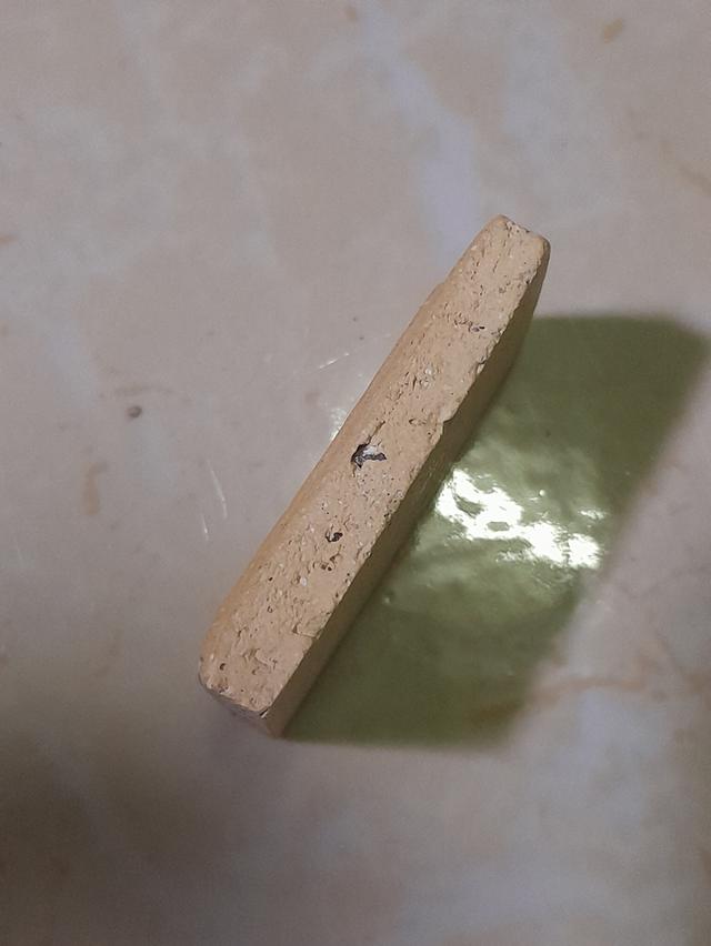 สมเด็จบางขุนพลปี09เกศทะลุซุ้มเนื้อเหลือง15000สนใจติดต่อ0889346128แดไลนก้อได้