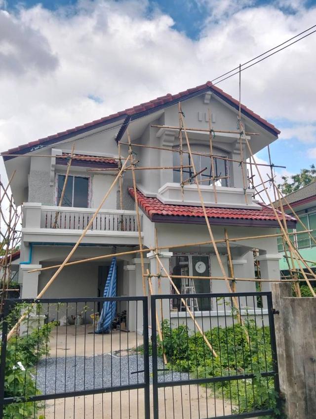 ขายบ้านเดี่ยว 2 ชั้น หมู่บ้านชลลดา บางบัวทอง รีโนเวททั้งหลัง ถ.บางกรวย-ไทรน้อย ใกล้รถไฟฟ้า MRT สายสีม่วง สถานีคลองบางไผ่ 2