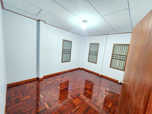 MRT สัมมากร 1กม.ให้เช่าบ้านเดี่ยว 2 ชั้น 50ตร.วา. 165ตร.ม.เพียวเพลส รามคำแหง 1.1 กม.รร.เตรียมอุดมศึกษาน้อมเกล้า 500ม. 3น 6