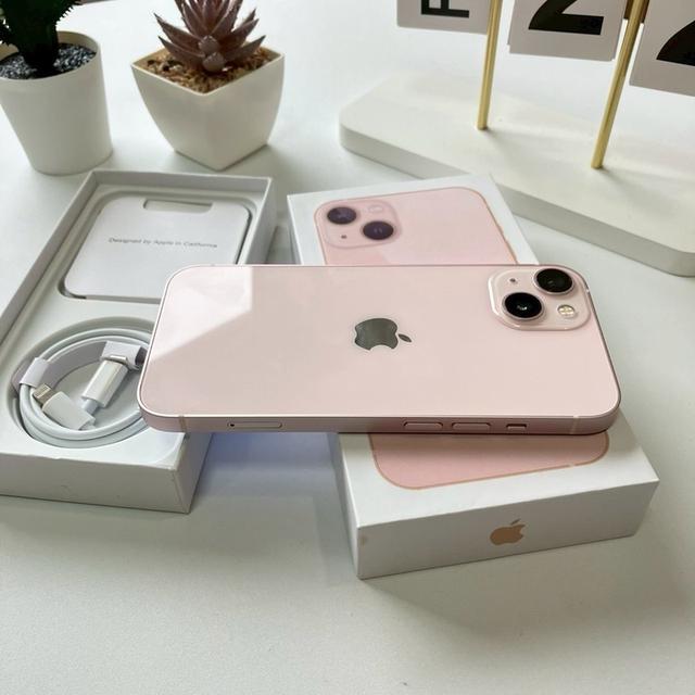 iPhone 13 3