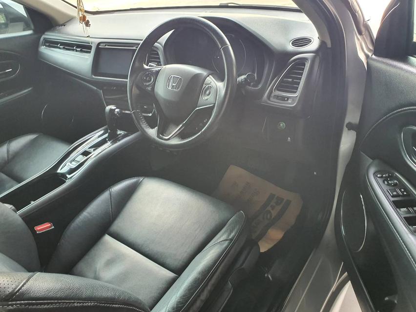 Honda HRV 1.8E Limited ปี 2015 สีบรอนซ์เงิน เช็คศูนย์ 4
