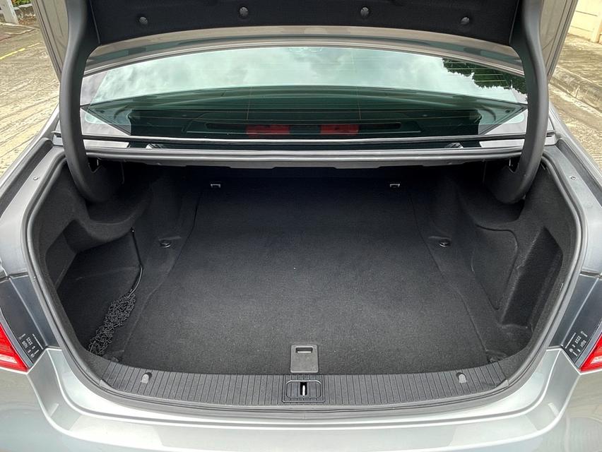 MERCEDES BENZ E300 2.2 BLUETEC HYBRID EXECUTIVE ปี 2015 สภาพนางฟ้า 13