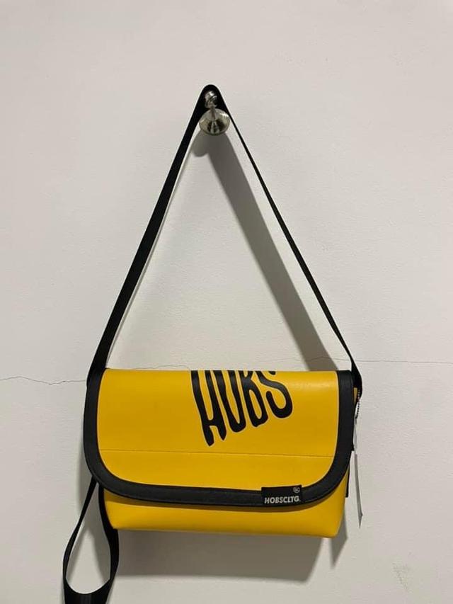 กระเป๋าแบรนด์ Hobs สีเหลือง 1