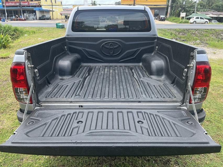 TOYOTA Hilux Revo 2.4 J Plus เกียร์ธรรมดา รูปที่ 8