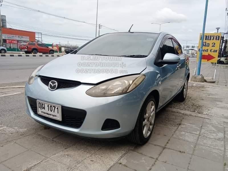 2011 Mazda 2 1.5 Groove Sedan 2