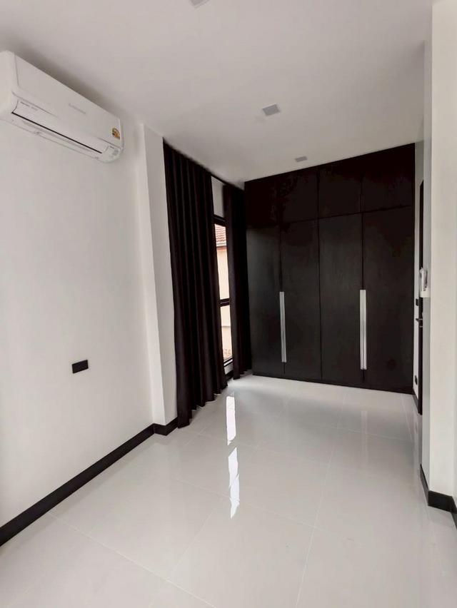 บ้านเดี่ยวใหม่ 3 ชั้น — Minimal Luxury บ้านใหม่ไม่เคยมีผู้อยู่อาศัย Town in Town (เลียบด่วน) 5