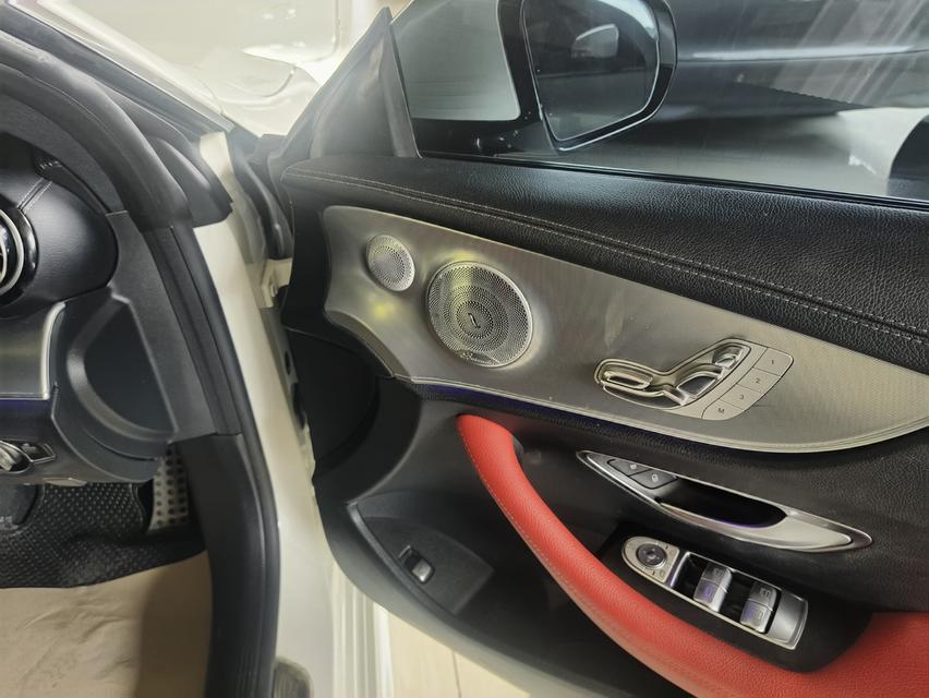 Mercedes-Benz E 200 Coupe AMG Dynamic  10