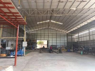ขายโรงงานพร้อมบ้านศรีราชา พื้นที่ 360 ตรว. โกดังมีขนาด980ตรม. มีบ้าน 2 หลัง พื้นที่สีเหลือง 6