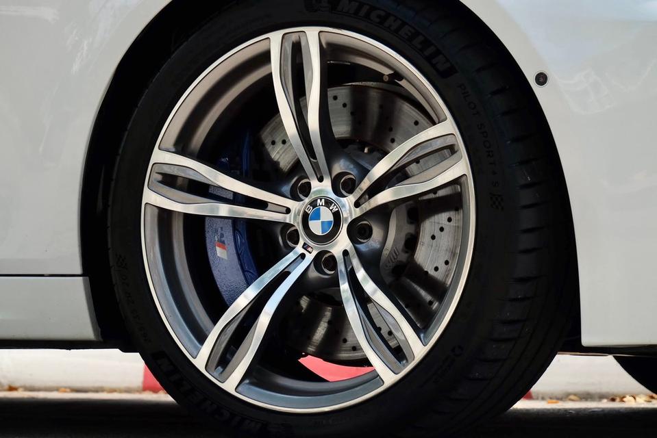M5 (F10) 4.4L V8 Twin-Turbo รูปที่ 7