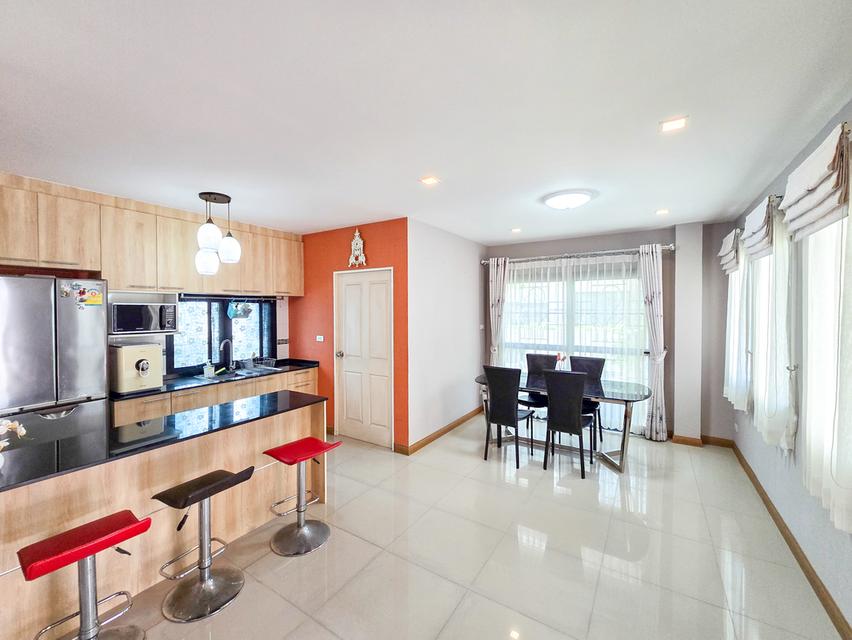 ขาย บ้านเดี่ยว มบ.คีรีราชา เก้ากิโล ศรีราชา ขนาด 205ตรม. 3 ห้องนอน ตกแต่งสวย เฟอร์นิเจอร์ครบ พร้อมอยู่ 7