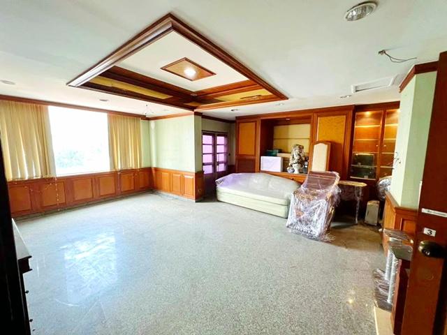 ถ.สิรินธร เซ็นทรัล ปิ่นเกล้า 1.5 กม. 7ชั้น 7 นอน MRTบางบำหรุ433ม.ออฟฟิตใหญ่ 45 ตร.วา. 1,257 ตร.ม. บรมราชชนนี 5 น้ำ โชว์ร 3