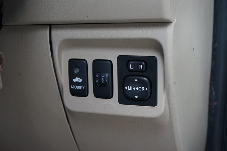 2012 TOYOTA INNOVA 2.0G OPTION 11