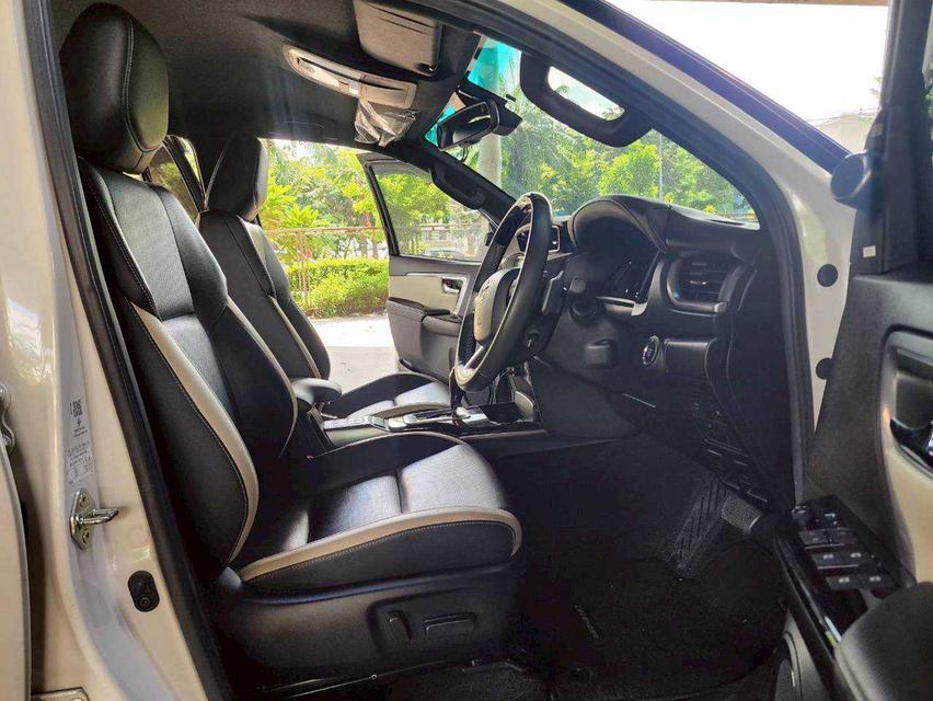 Toyota FORTUNER 2.8 Legender Black Top 4WD AT ปี 2023 14