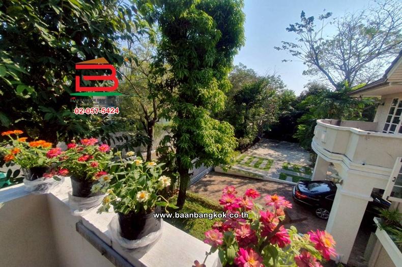 บ้านเดี่ยว เนื้อที่ 119.8 ตร.ว. หมู่บ้านผกามาศ (ปรีดีพนมยงค์ 14) ถนนสุขุมวิท แขวงประเวศ เขตประเวศ 13