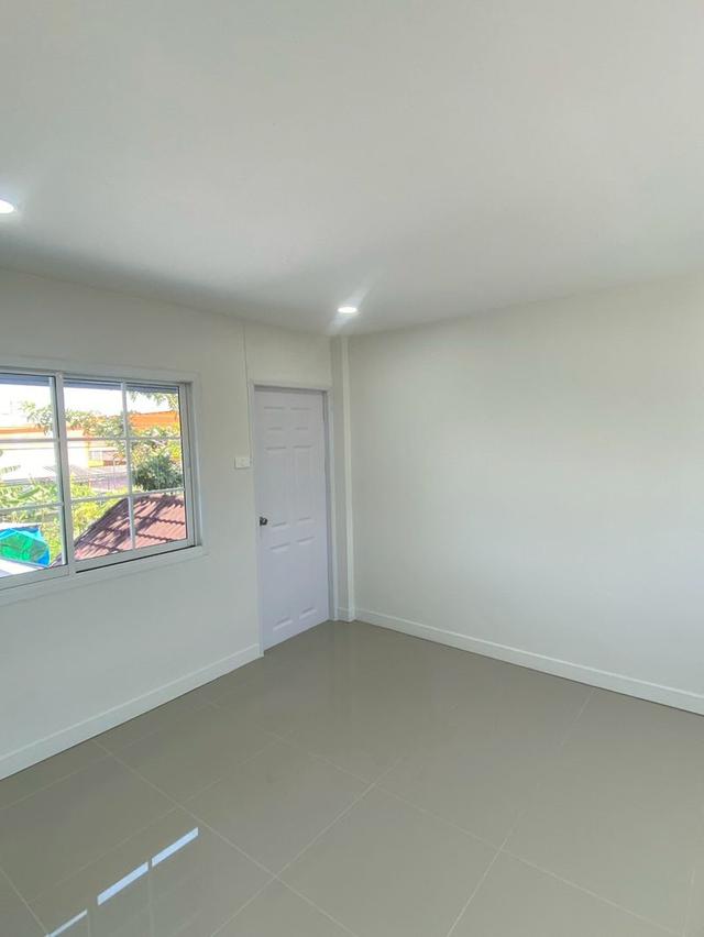 ขายบ้านแฝดสไตล์นอร์ดิก บ้านแฝด 2 ชั้น เนื้อที่ 40 ตรว. หมู่บ้านสายไหมวิลล่า ซอยสายไหม 77 แขวงสายไหม เขตสายไหม กรุงเทพมหานคร 10