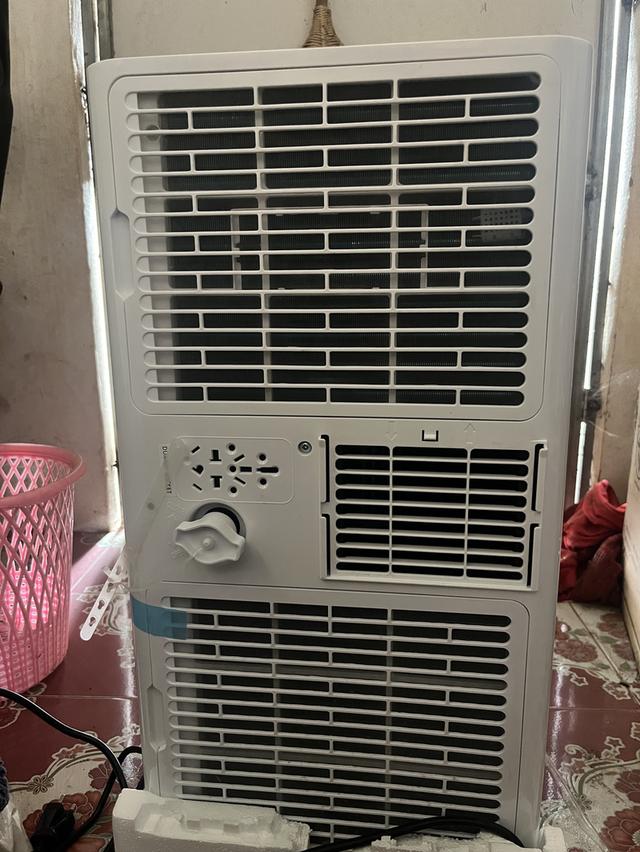 แอร์เคลื่อนที่ 12000 BTU แบรนด์ TCL มือสอง ใช้งานแค่ 2 เดือน