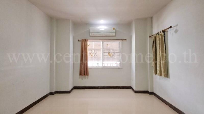 บ้านแฝด บงกช ธาราวิลล์ พานทอง สภาพใหม่ ราคาถูกที่สุดในโครงการ 11