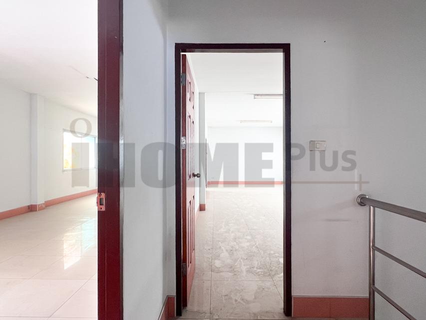 Home office โชคชัย4 ซอย66 ลาดพร้าว 11