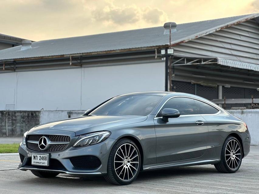 Mercedes Benz C250 Coupe AMG 7G (W205) 2016 สายจอด รถใหม่มากๆ ไมล์น้อยสุดใน 3